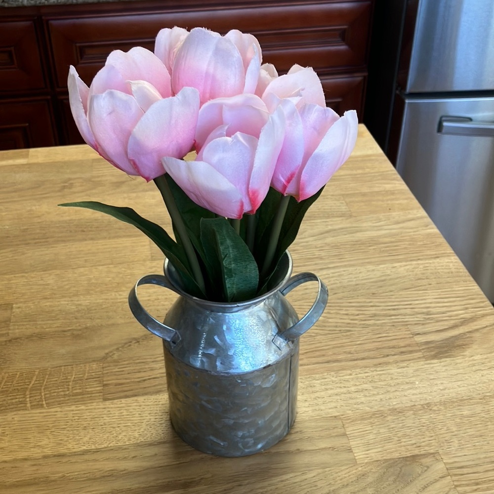 Artificial pink tulips 🌷 farmhouse bouquet 11” inches